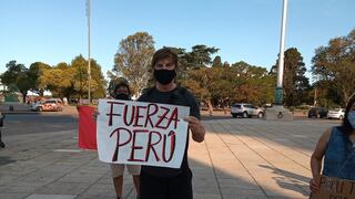 Cantante de Vilma Palma e Vampiros saluda marcha nacional y manda saludos a peruanos (VIDEO y FOTOS)