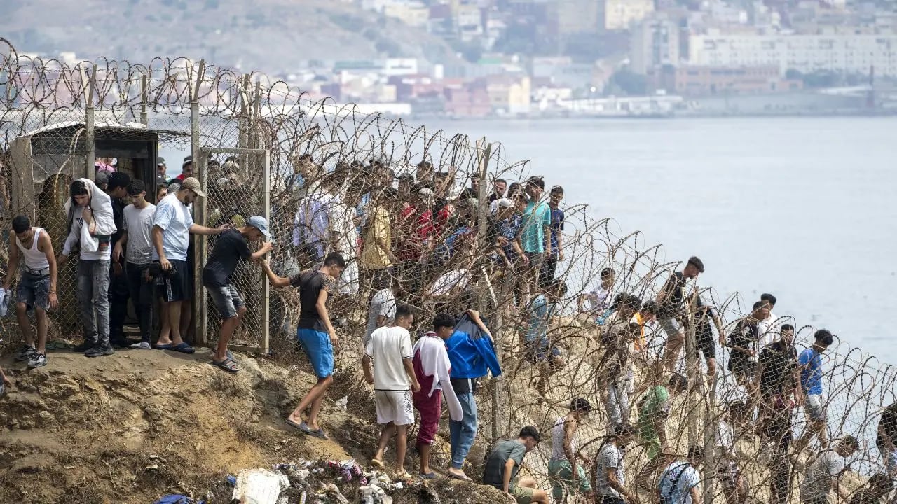 Marruecos abre investigación tras crisis migratoria que deja más de 80 fallecidos. Foto: AFP.