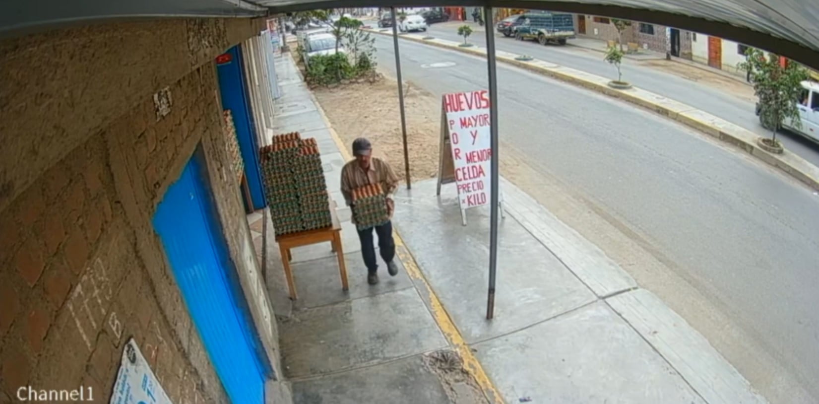 Ocurrió en la avenida 26 de Marzo, en el distrito de Florencia de Mora. Todo fue captado por cámaras de seguridad.