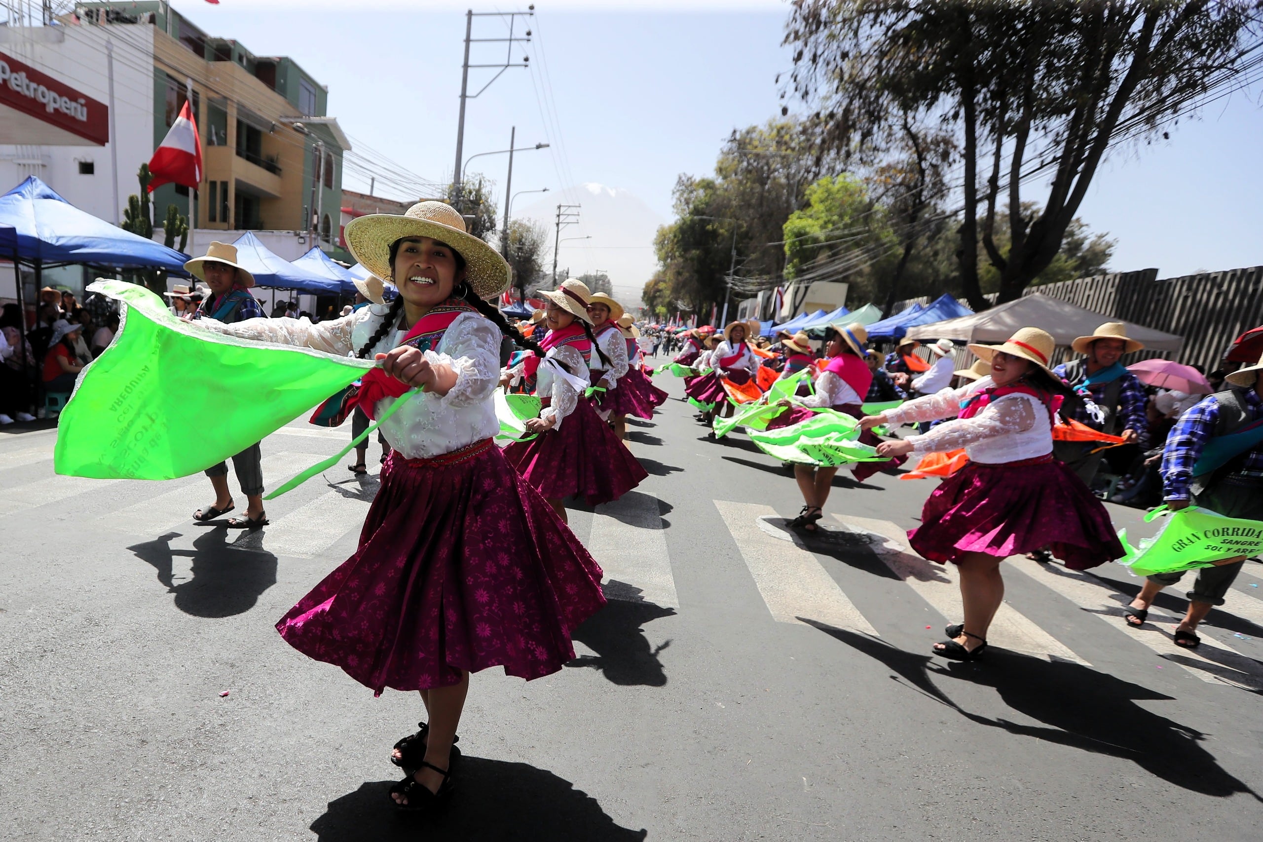 Pasacalle Regional "Cantemos y Bailemos por Nuestra Arequipa 2026". (Foto: Omar Cruz/@photo.gec)