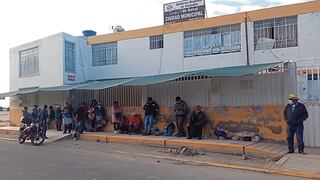 Arequipa: Pobladores del Cono Norte esperan varias horas por una cita médica