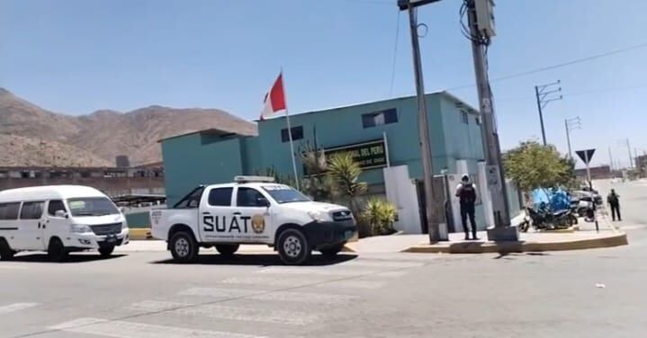 Intervienen a presuntos agresores que habrían intentado invadir en un mercado en Yura. Foto: Captura de video.