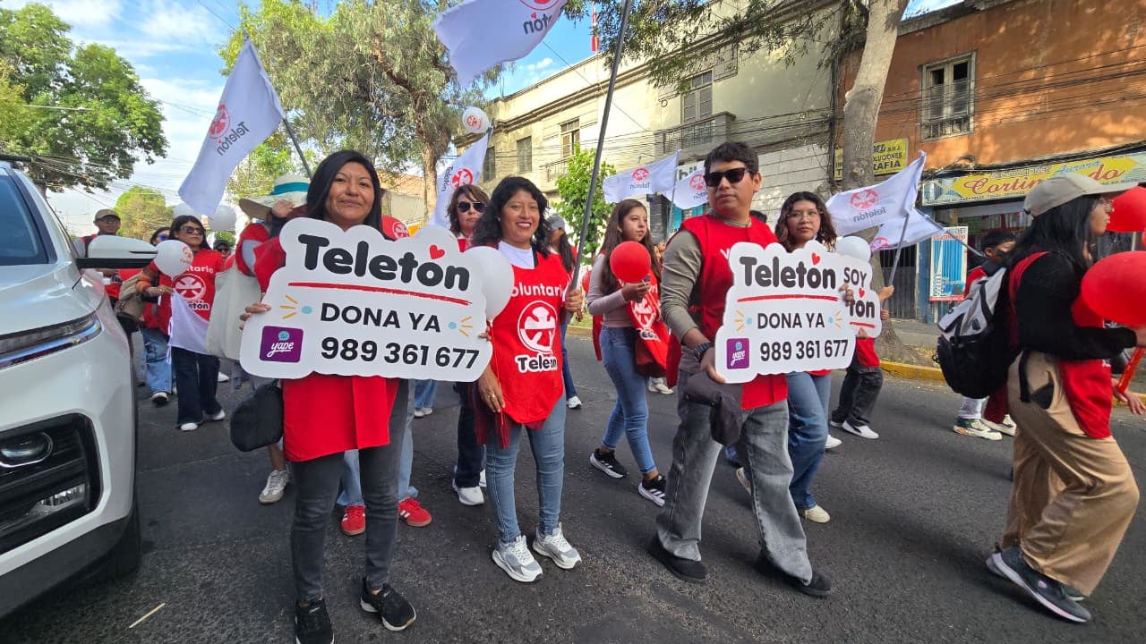 Caravana solidaria en Arequipa de la Teletón 2026. (Foto: Yunsu Pariapaza/@photo.gec)