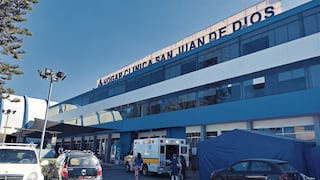 Pacientes se quejan por desprendimiento de techo en la Clínica San Juan de Dios