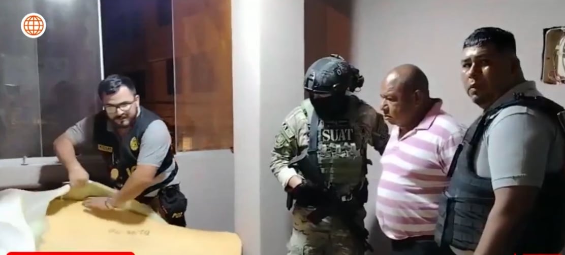 La Policía y el Ministerio Público allanaron 22 inmuebles e intervinieron a varios presuntos integrantes de una organización criminal que habría obtenido más de dos millones de soles desde 2023. FOTO: CAPTURA AMÉRICA NOTICIAS