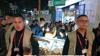 Ica: presidente José Jerí detiene su comitiva presidencial y se baja a comprar pan de leña