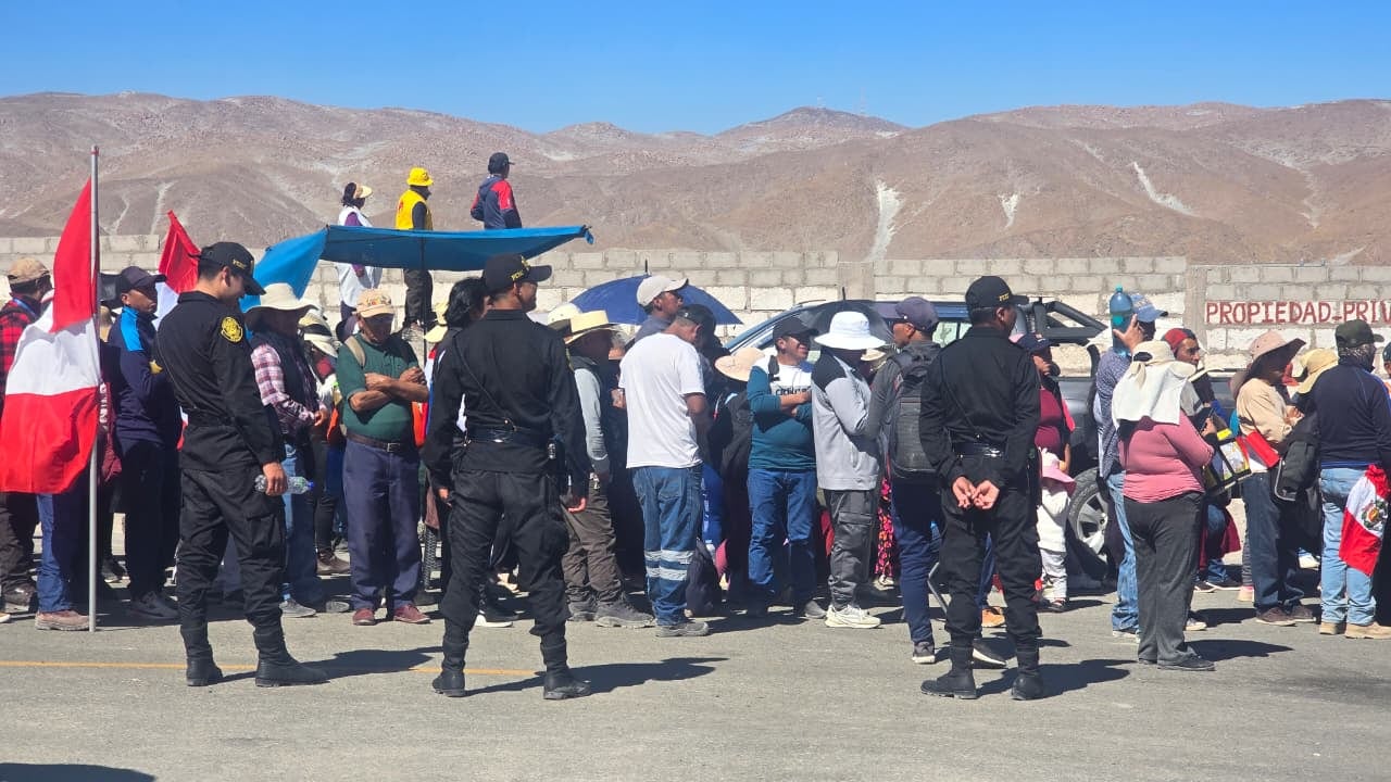 Policía moviliza a comisarías para la llegada del presidente José María Balcázar al puente Arequipa La Joya (Foto: Yunsu Pariapaza/@photo.gec)