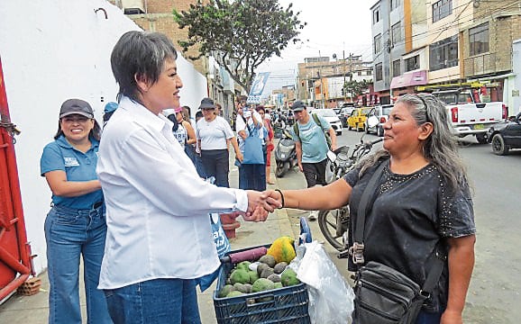 Paty Bolaños, candidata a la Región La Libertad: “En los mercados piden seguridad y oportunidades”