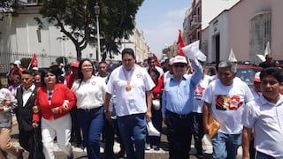 Enrique Valderrama inicia campaña en Trujillo