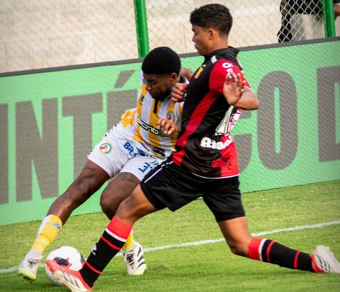FBC Melgar igualó 1-1 Juan Pablo II por la penúltima fecha del Torneo Apertura. Foto: Juan Pablo II College.