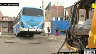 Bus se estrella contra vivienda en Villa El Salvador tras chocar con varias unidades