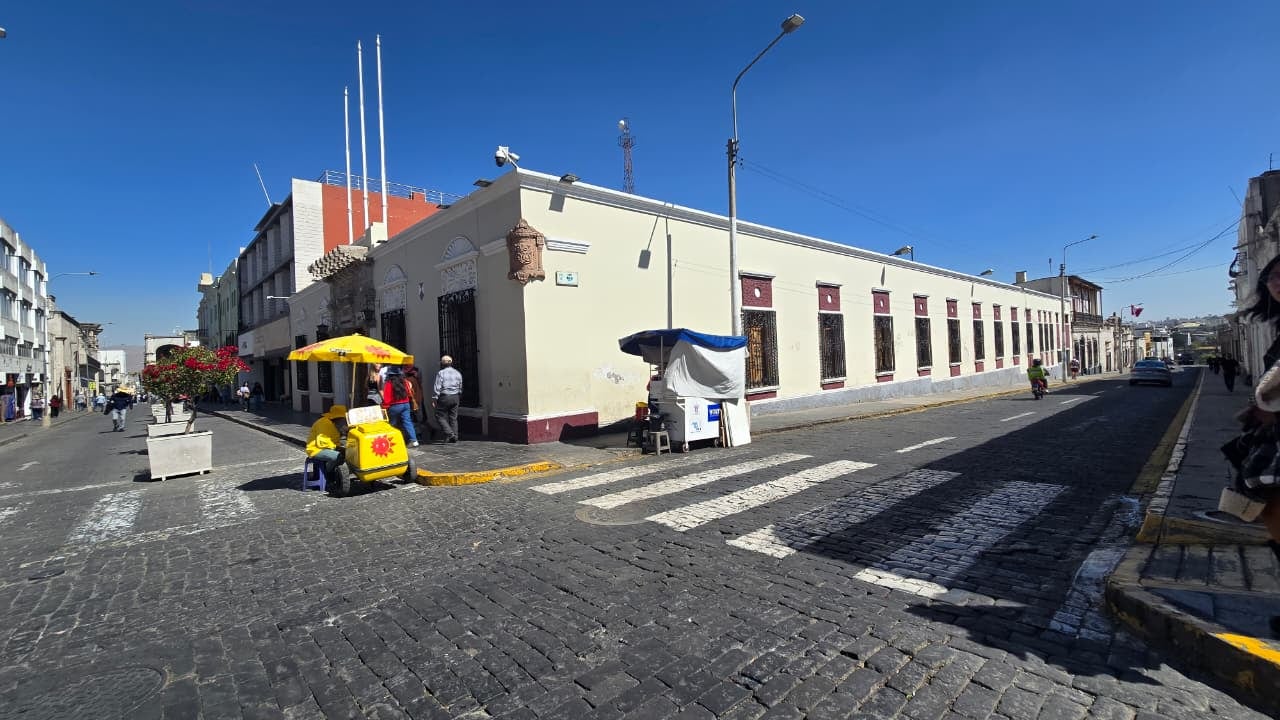 Segunda cuadra de la calle Moral, en el Cercado de Arequipa. (Foto: Yunsu Pariapaza/@photo.gec)