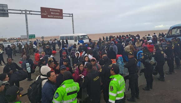Migrantes se aglomeraron en la frontera al no poder ingresar al Perú por no contar con documentos en regla