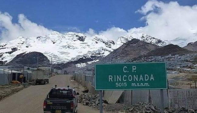 Según las indagaciones, los cuerpos fueron hallados en aparente estado de abandono en las inmediaciones de la labor minera del barrio Los Olivos, generando consternación entre los pobladores y trabajadores de la zona.