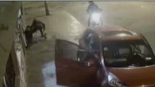 Vecinos se enfrentan a delincuente armado en El Agustino (VIDEO)