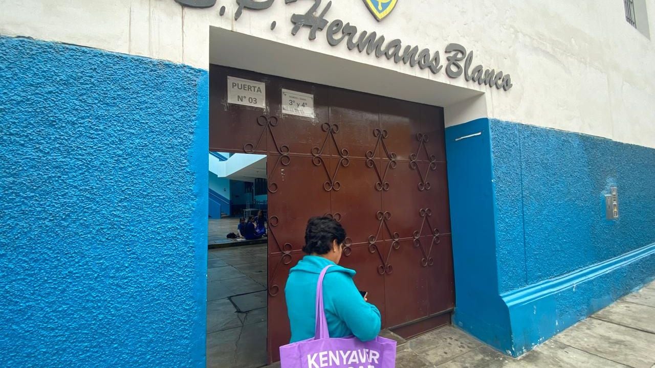 Demandan que Directorio de esta entidad extienda convenio para que Minedu siga pagando plaza de 24 docentes. Sin embargo, Ugel 4 insiste en que solicitud no puede ser atendida.