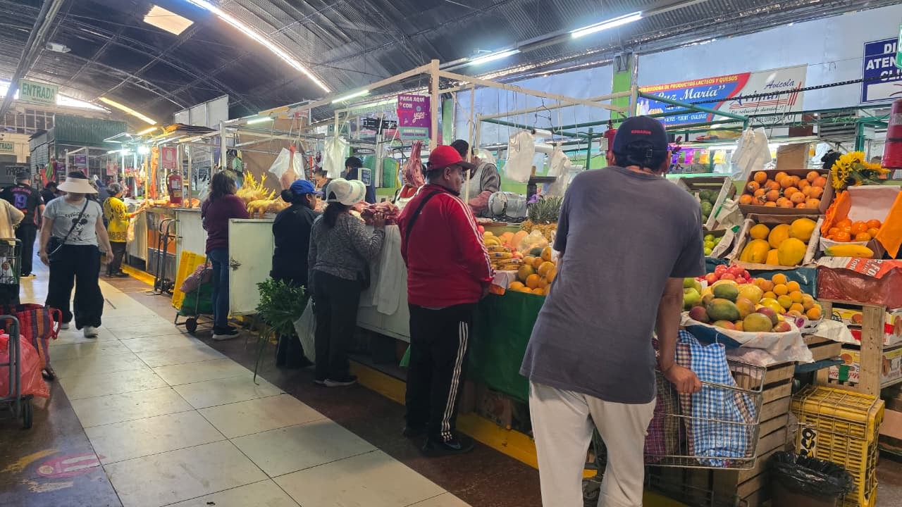 Precio de los productos en el mercado Nueva Aurora, en Arequipa. (Foto: Yunsu Pariapaza/@photo.gec)