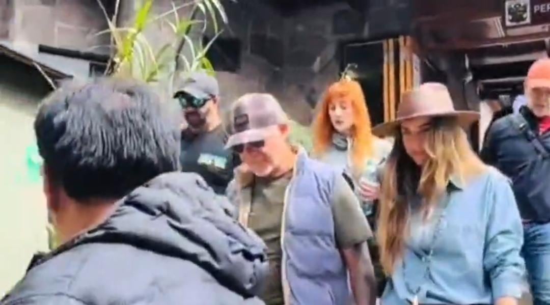 Pareja de artistas permanece en el Valle Sagrado de Los Incas luego de visitar Machu Picchu.