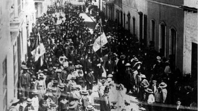 Tacna: hallan libro con pormenores de primera procesión de la bandera