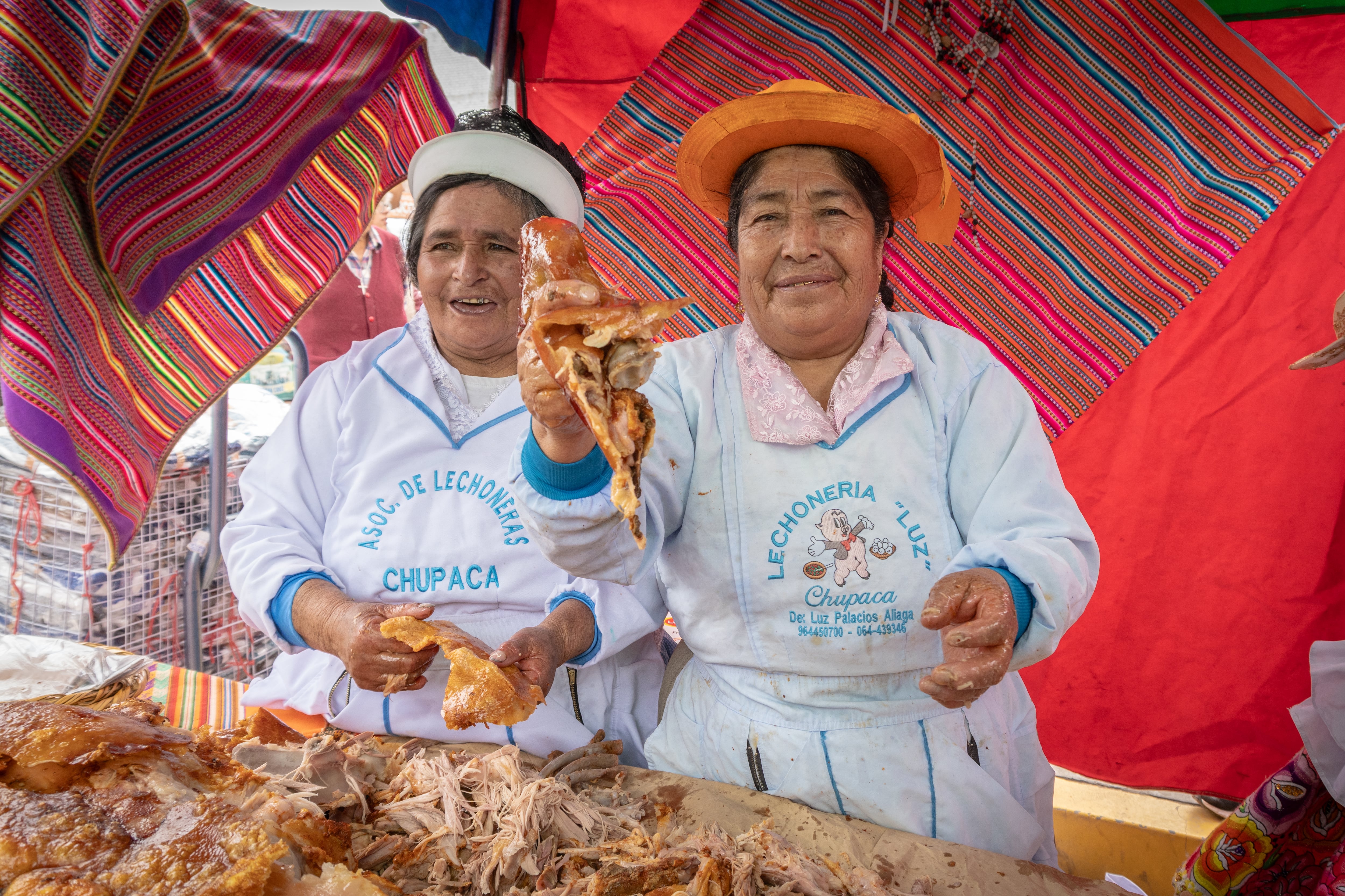 Maestras lechoneras heredaron una receta ancestral. Foto: Lars Córdova