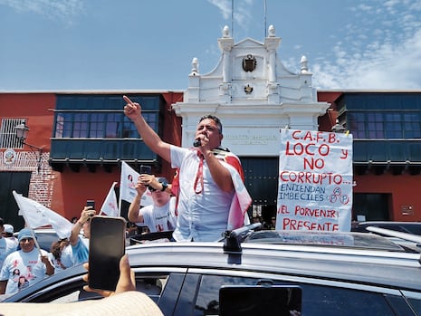 La Libertad: Se complica candidatura de Arturo Fernández