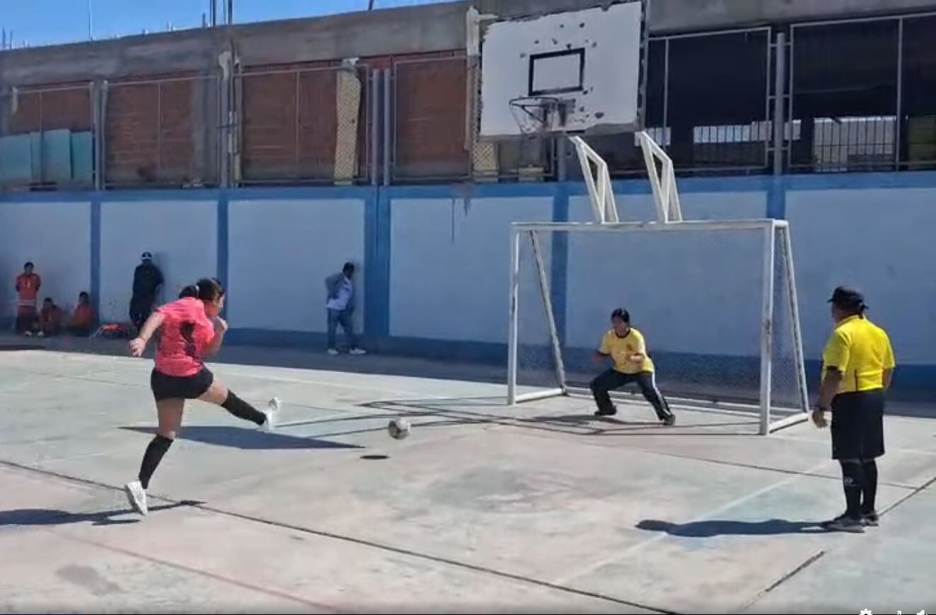 Partidos se jugaron en el campo del estadio Enrique Pailardelle. (Foto: Difusión)