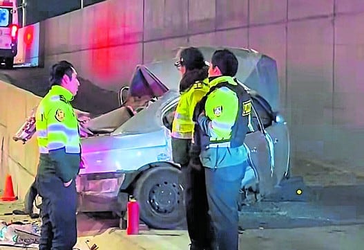 Accidente de tránsito ocurrió en la variante de Uchumayo. Foto: PNP.