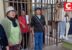 Ancianos se encadenan para evitar desalojo de local en El Tambo