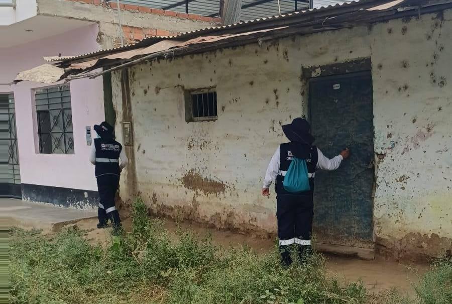 Personal del Minsa recorre casa por casa en el Alto Piura