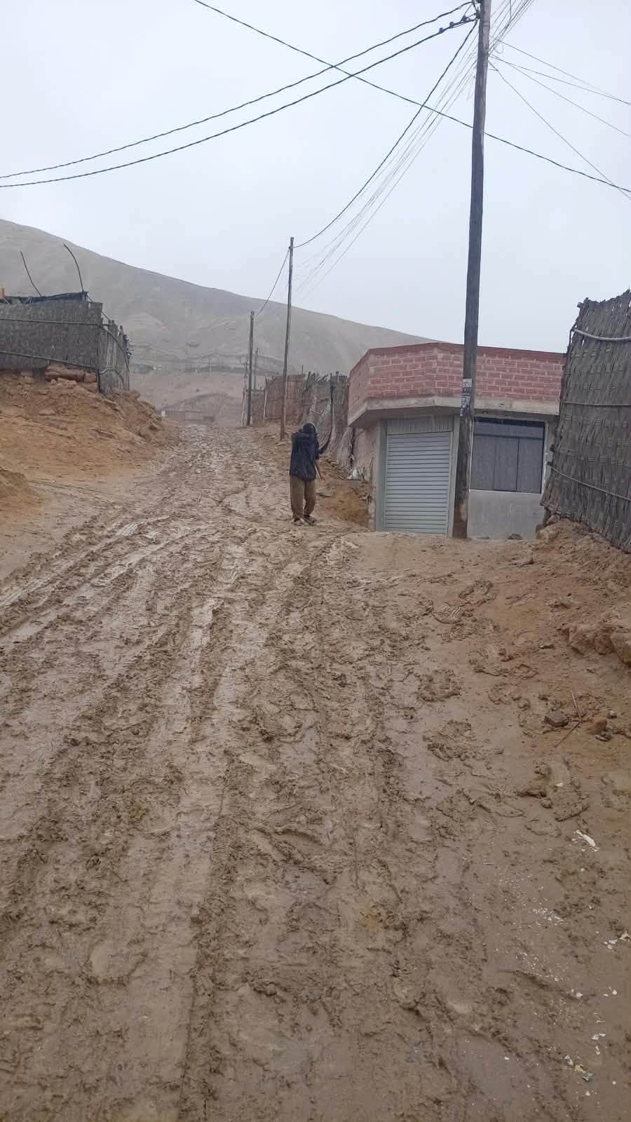 Lluvias en Camaná dejan vías intransitables. Foto: Camaná GO.