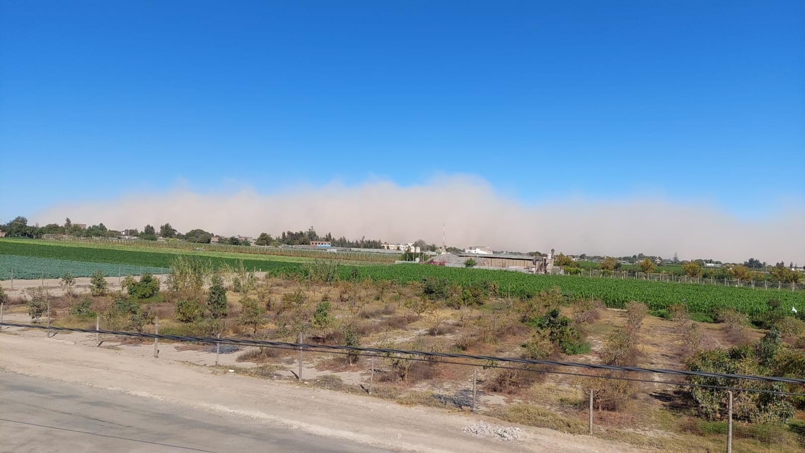 Fuertes vientos y polvareda afectan distintas zonas de Arequipa. Foto: GEC.