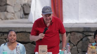 Rafael López Aliaga inicia su jornada en San Juan de Miraflores con desayuno electoral