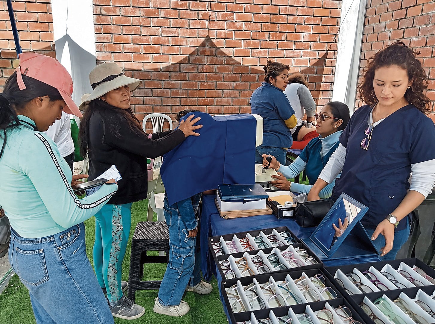 Campañas de salud benefician a pobladores de bajos recursos en Arequipa. Foto: GEC.