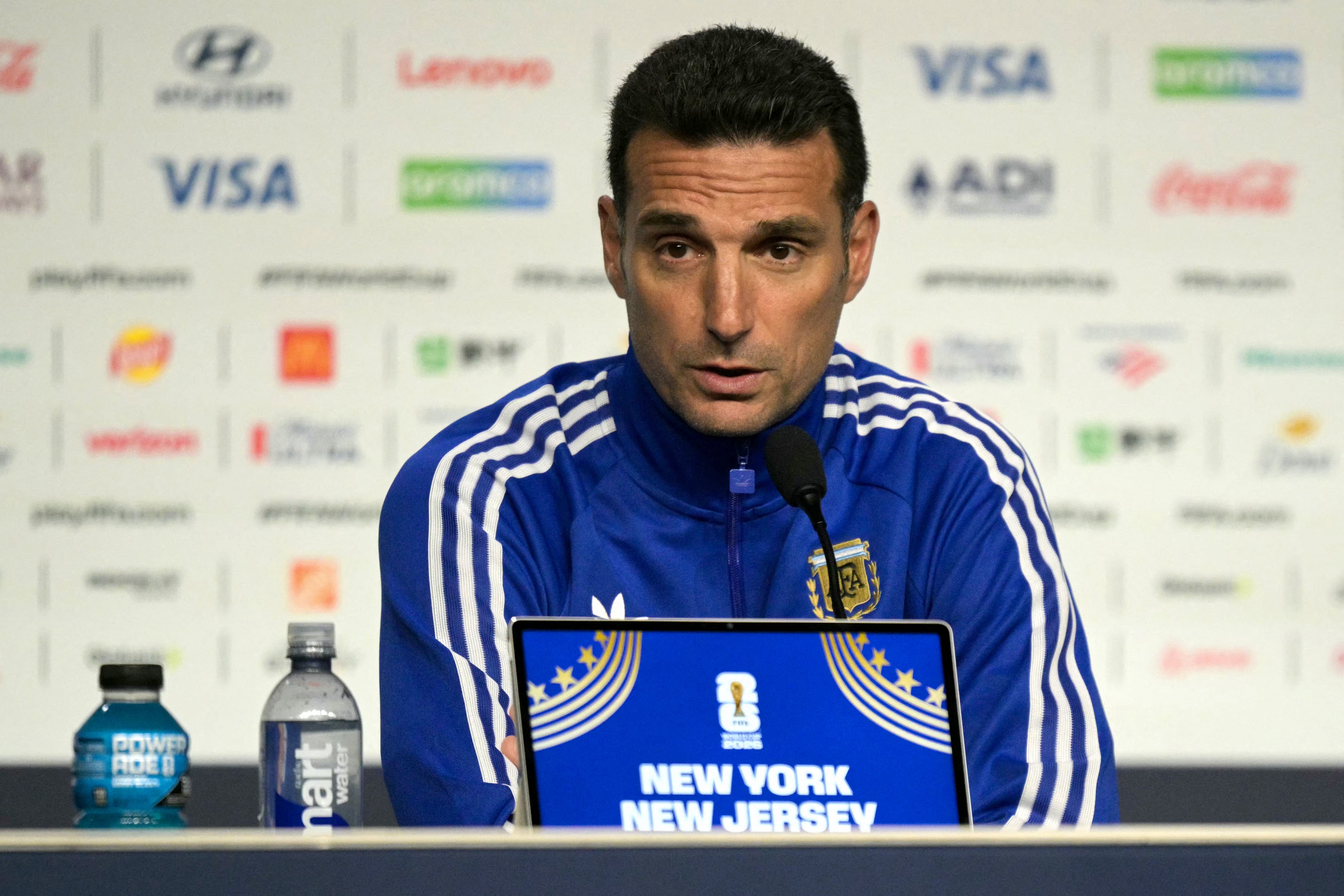 Lionel Scaloni reveló las similitudes entre Argentina y España antes de la final del Mundial 2026. (Photo by JUAN MABROMATA / AFP)