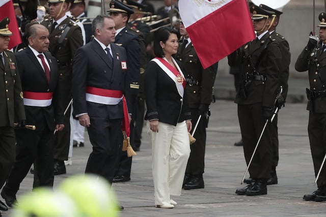 Keiko Fujimori es reconocida como jefa suprema de las FF. AA. (Fotos: Julio Reaño/GEC)