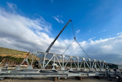 Reemplazan puente para garantizar conectividad en tres provincias del ande de La Libertad