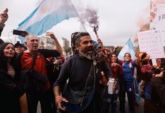 Jubilados de Argentina protestan contra el veto de Milei al aumento en las pensiones