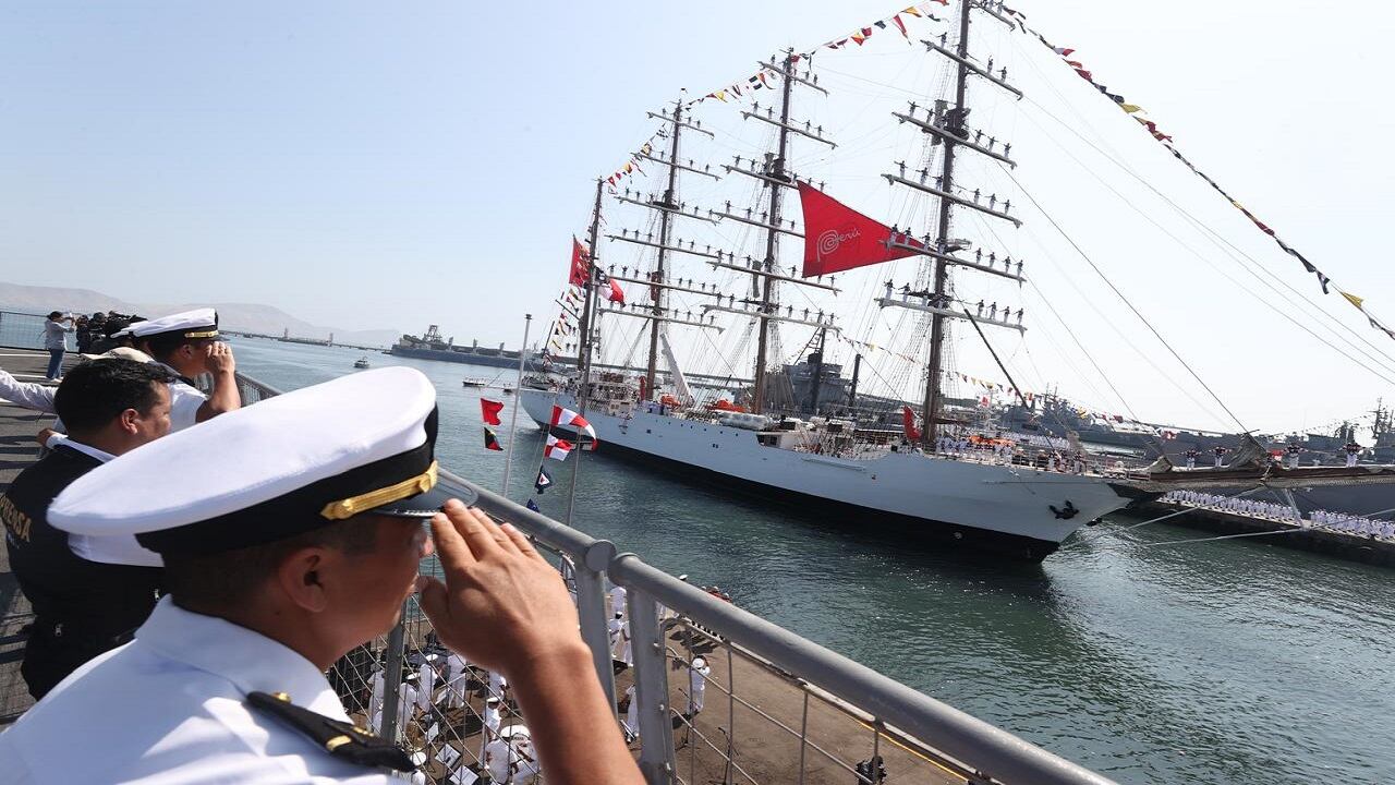 Arribó el B.A.P. Unión tras recorrer cinco continentes. (Foto: Mindef)