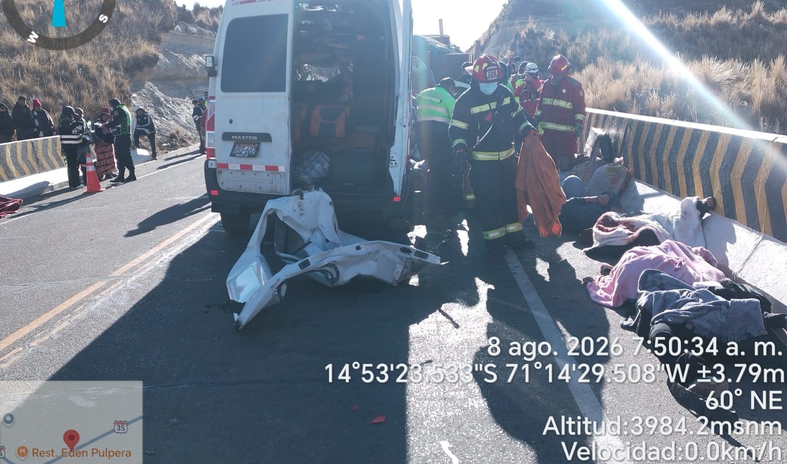 Accidente en la carretera Cusco-Arequipa deja al menos 10 fallecidos y varios heridos. Foto: PNP Carreteras.