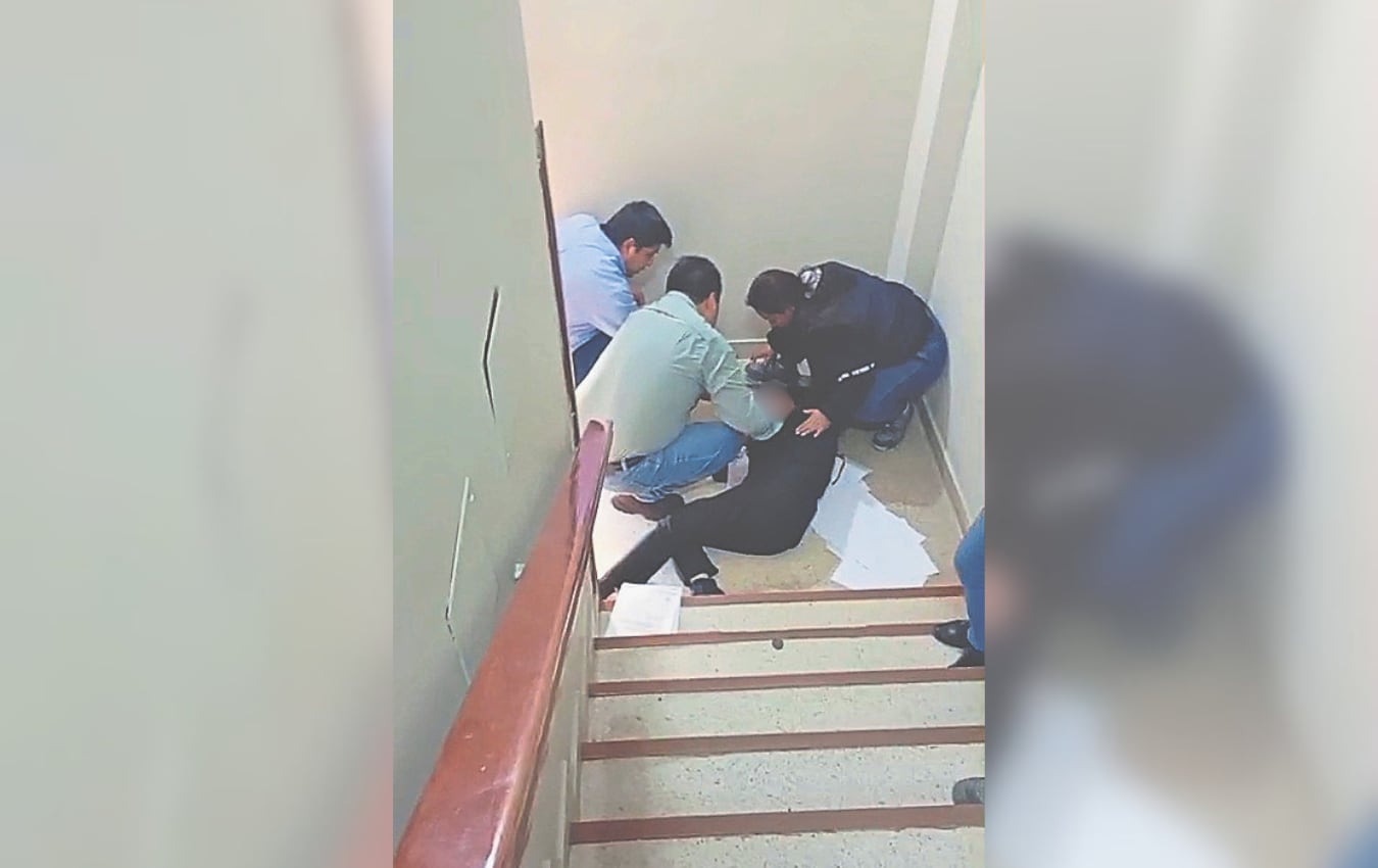 Trabajadora del Gobierno Regional de Arequipa falleció tras caer por las gradas. Foto: GEC.