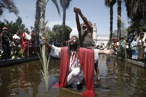Semana Santa 2026: Así fue la representación del bautizo de Jesús en el Rímac (FOTOS)
