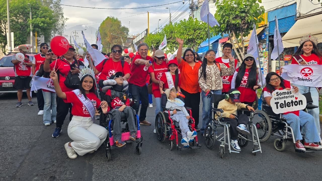 Caravana solidaria en Arequipa de la Teletón 2026. (Foto: Yunsu Pariapaza/@photo.gec)