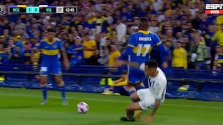 A nada de lesionarse: Luis Advíncula recibió una inexplicable falta en el Boca Juniors vs. Vélez  (VIDEO)