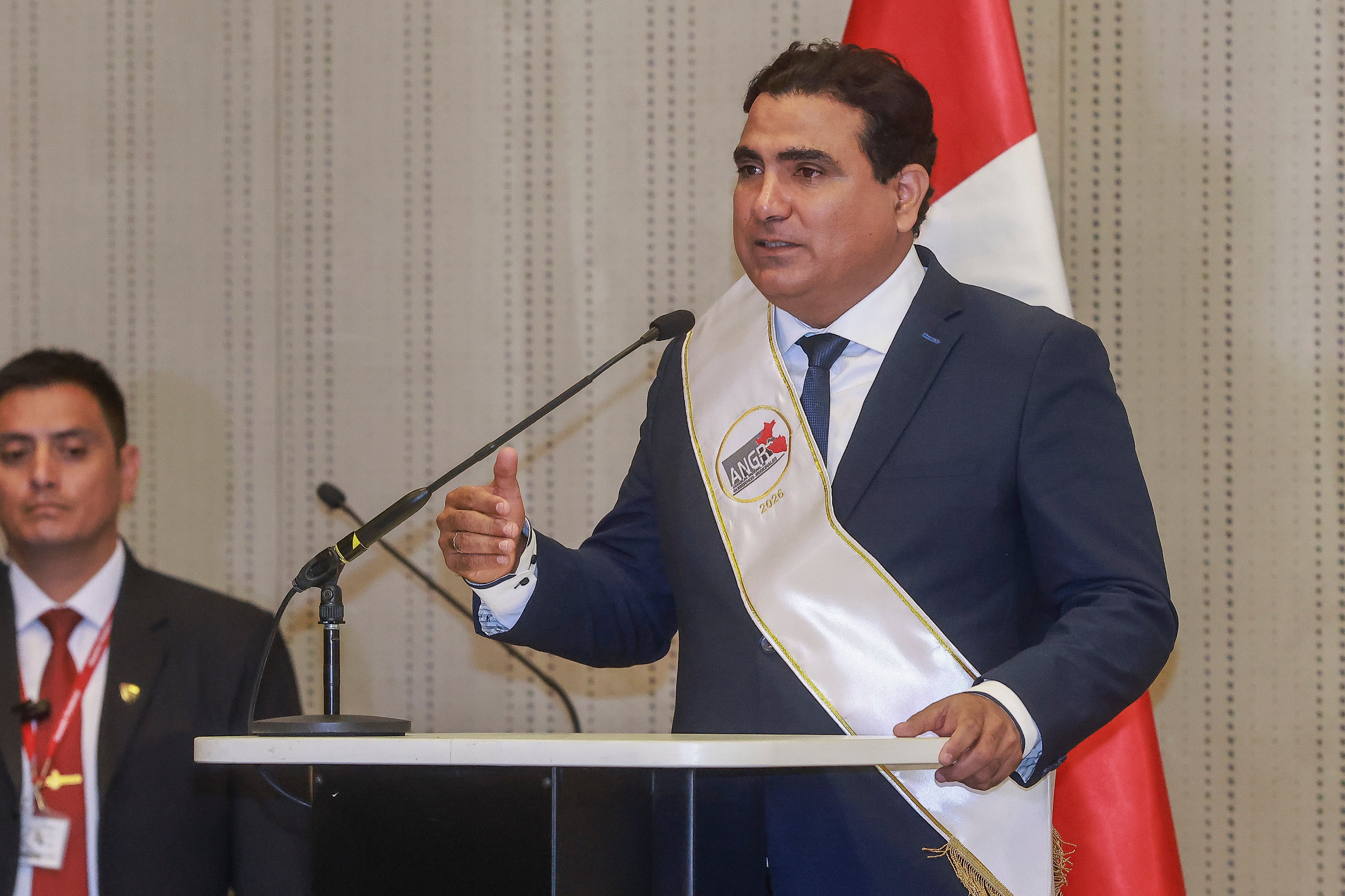 El nuevo presidente de la ANGR evitó adelantar conclusiones y también planteó medidas sobre presupuesto regional y la situación de Petroperú.
