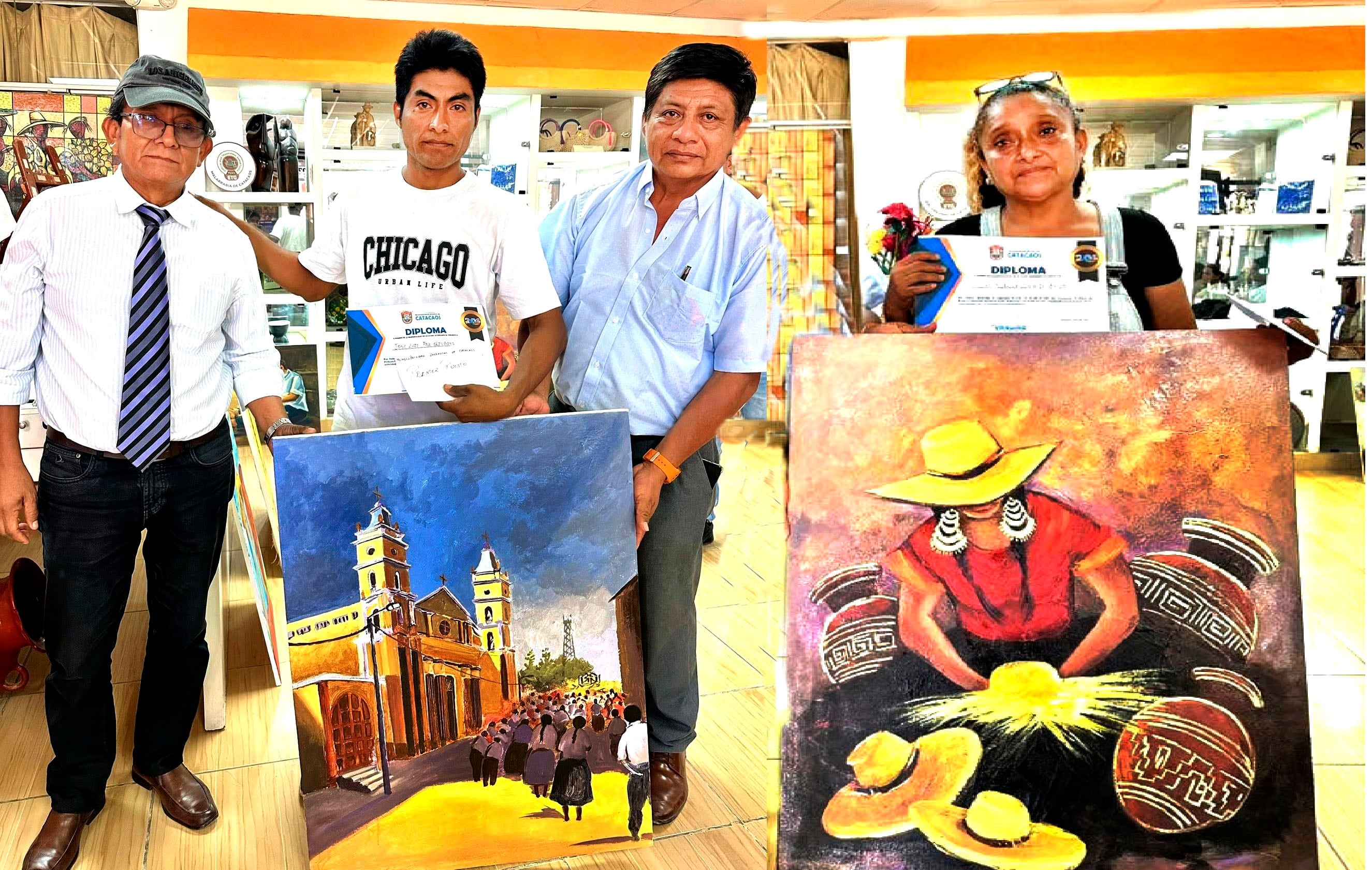 Ganadores con sus premios del concurso de pintura rápida Catacaos, Piura.