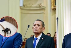 Absalón Vásquez sufrió caída durante ceremonia de jurar como senador