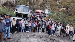 Lodo y piedras cierran vía entre Tarma y Chanchamayo por varias horas (FOTOS)