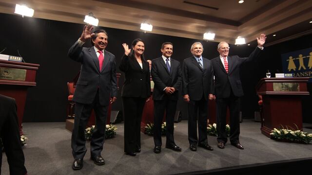 Foto en la que aparecen candidatos presidenciales del 2011 se vuelve viral