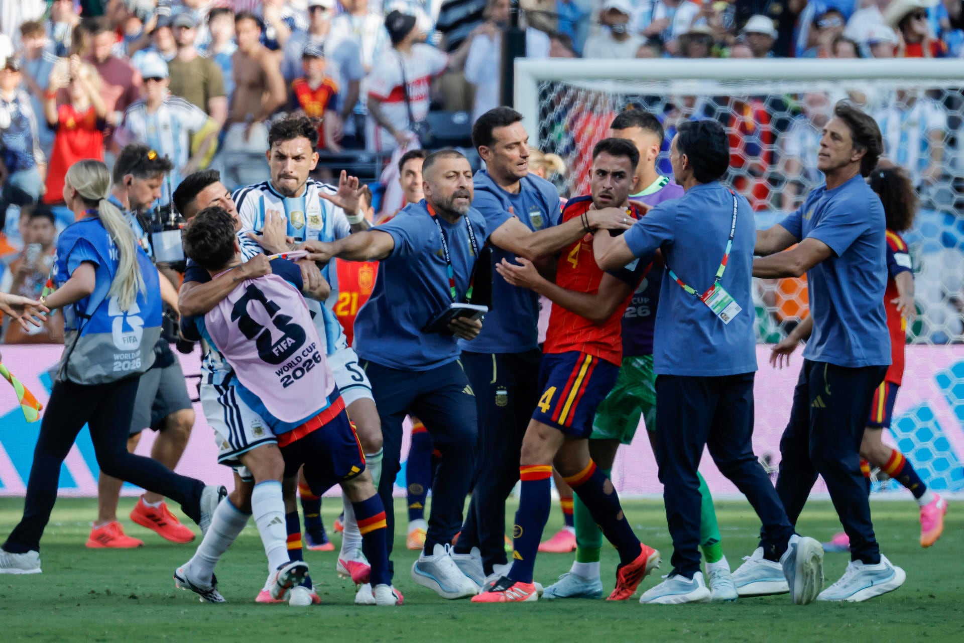 La Comisión Disciplinaria de la FIFA también abrió expedientes contra los argentinos Nahuel Molina, Leandro Paredes y Roberto Ayala, así como contra el español Gavi.