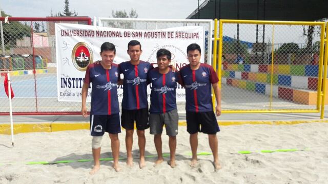 Torneo de fútbol playa de la UNSA en octavos de final